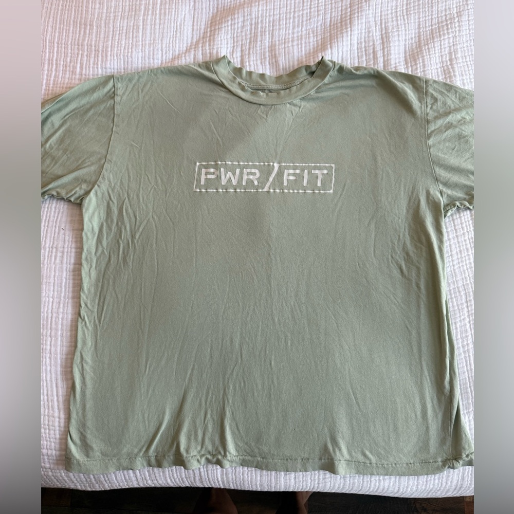 Elwood boxy crop vintage inspired tee. Sage green